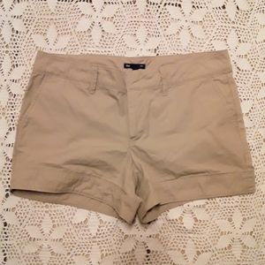 GAP Women's Khaki Shorts Size: 8